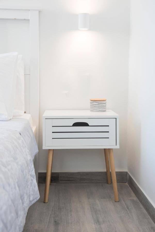 Isterni  White New 1Bd House With Private Jacuzzi In Isterniヴィラ エクステリア 写真